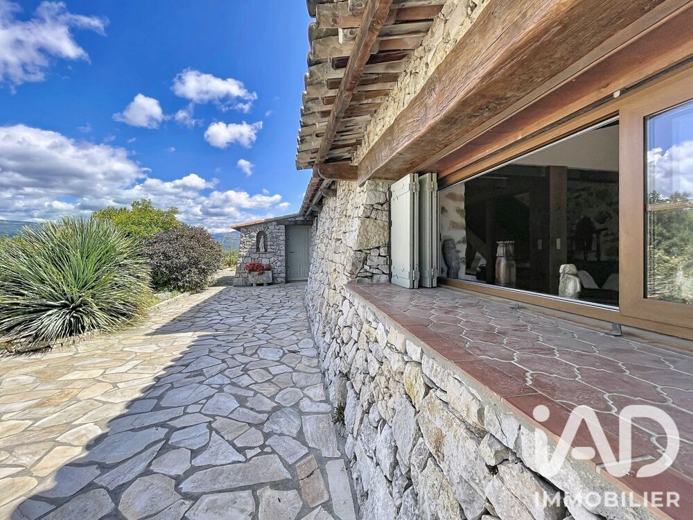 Vente Maison Vente Maison traditionnelle 9 pièces Tourrettes