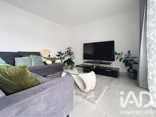  Appartement à louer 3 pièces 77 m²