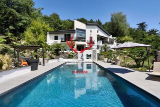  Maison � vendre 7 pi�ces 305 m�