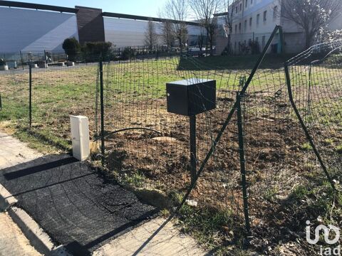Location Surface diverse 705 m&sup2; 2000 77100 Mareuil-lès-meaux
