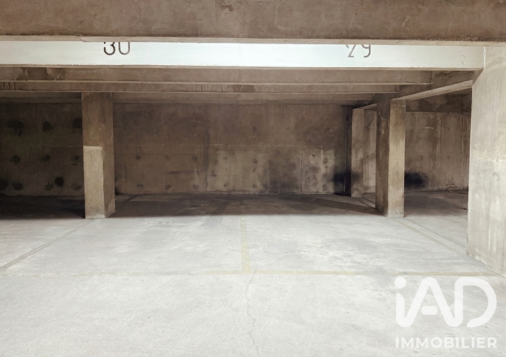 Vente Parking/Garage Vente Parking 40 m&sup2; Paris 10