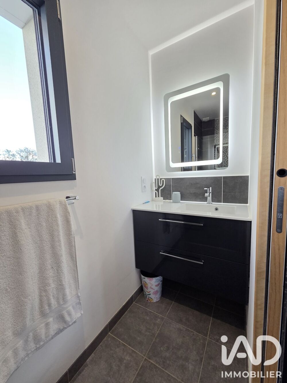 à vendre  Maison Vouneuil-sous-Biard (86580)