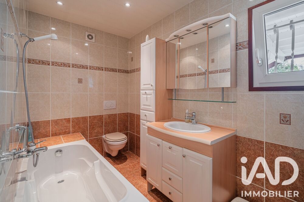 à vendre  Maison Pers-Jussy (74930)