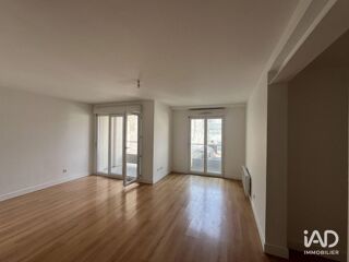  Appartement à louer 3 pièces 77 m²