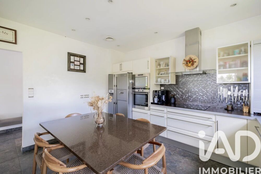 Vente Maison Vente Maison/villa 8 pièces Carignan-de-bordeaux