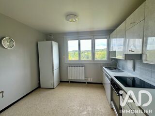  Appartement à louer 4 pièces 80 m²