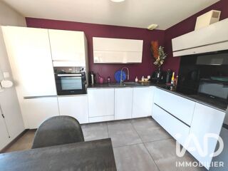  Appartement à louer 4 pièces 84 m²