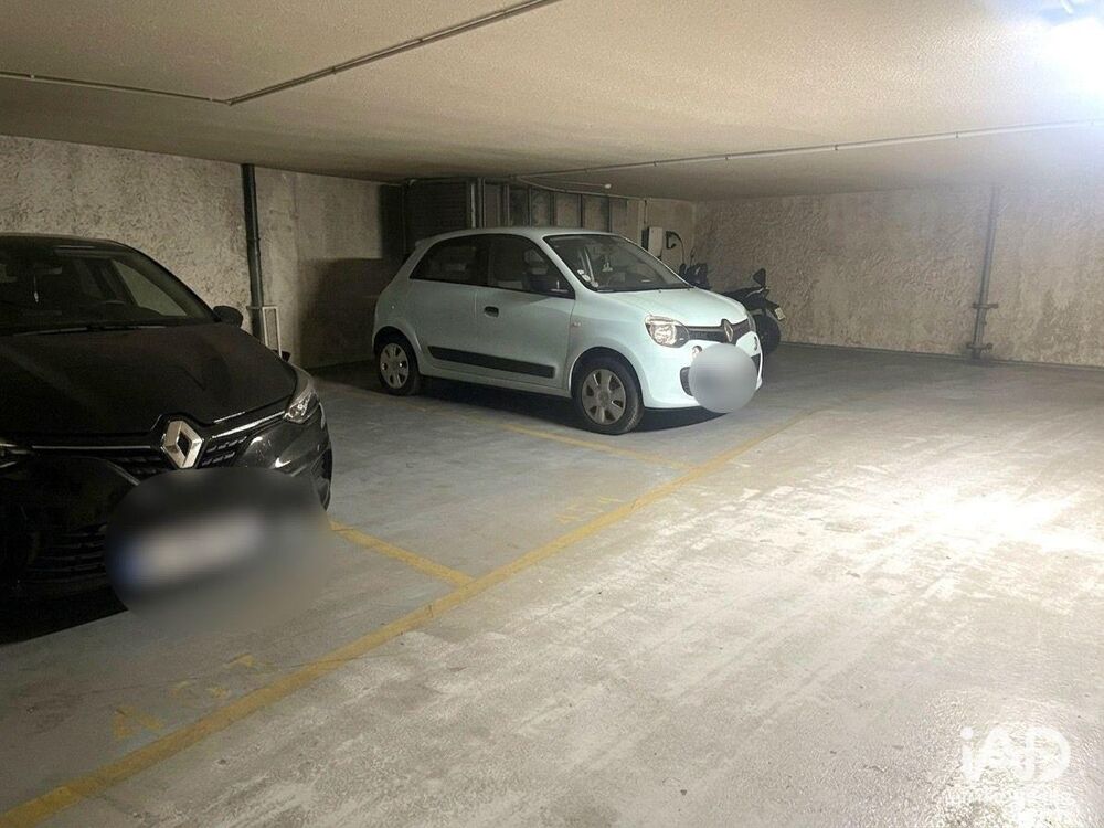 location Parking / Garage - 11 m² Paris 9