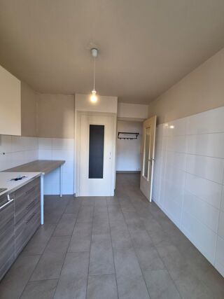  Appartement à louer 3 pièces 67 m²