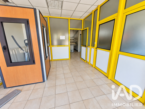   Vente Boutique/Local commercial 2 576 m&sup2; 
