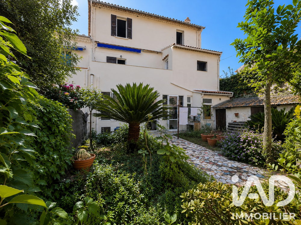 vente Maison - 10 pièce(s) - 198 m² La Seyne-sur-Mer (83500)