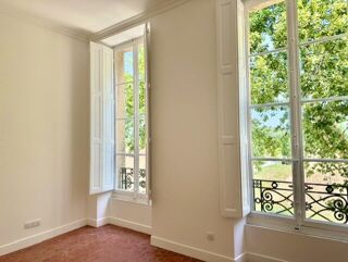  Appartement à louer 5 pièces 107 m²