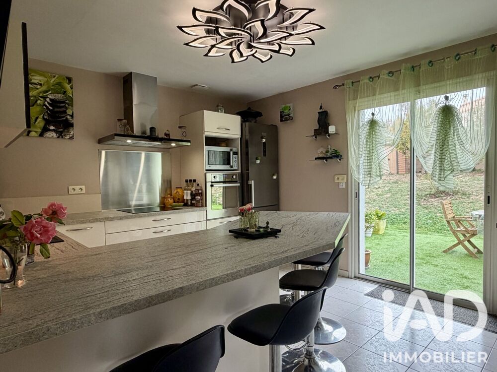 Vente Maison Vente Maison de ville 6 pièces La châtaigneraie