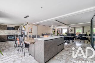  Maison à vendre 10 pièces 283 m²