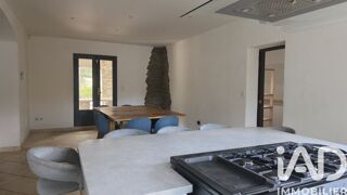  Maison à louer 6 pièces 191 m²