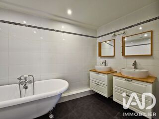  Immeuble à vendre 145 m²