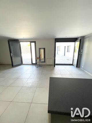  Appartement à louer 3 pièces 77 m²
