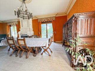  Maison à vendre 8 pièces 242 m²