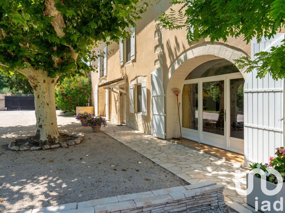 à vendre  Maison Saint-Saturnin-lès-Avignon (84450)