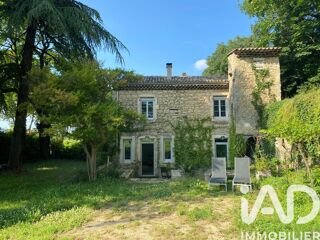  Maison à vendre 15 + pièces 718 m²