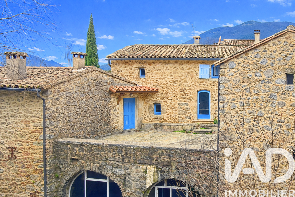 Vente Maison de campagne 9 pièces