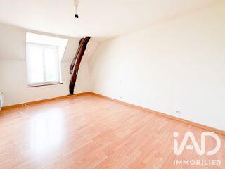  Appartement à louer 3 pièces 77 m²