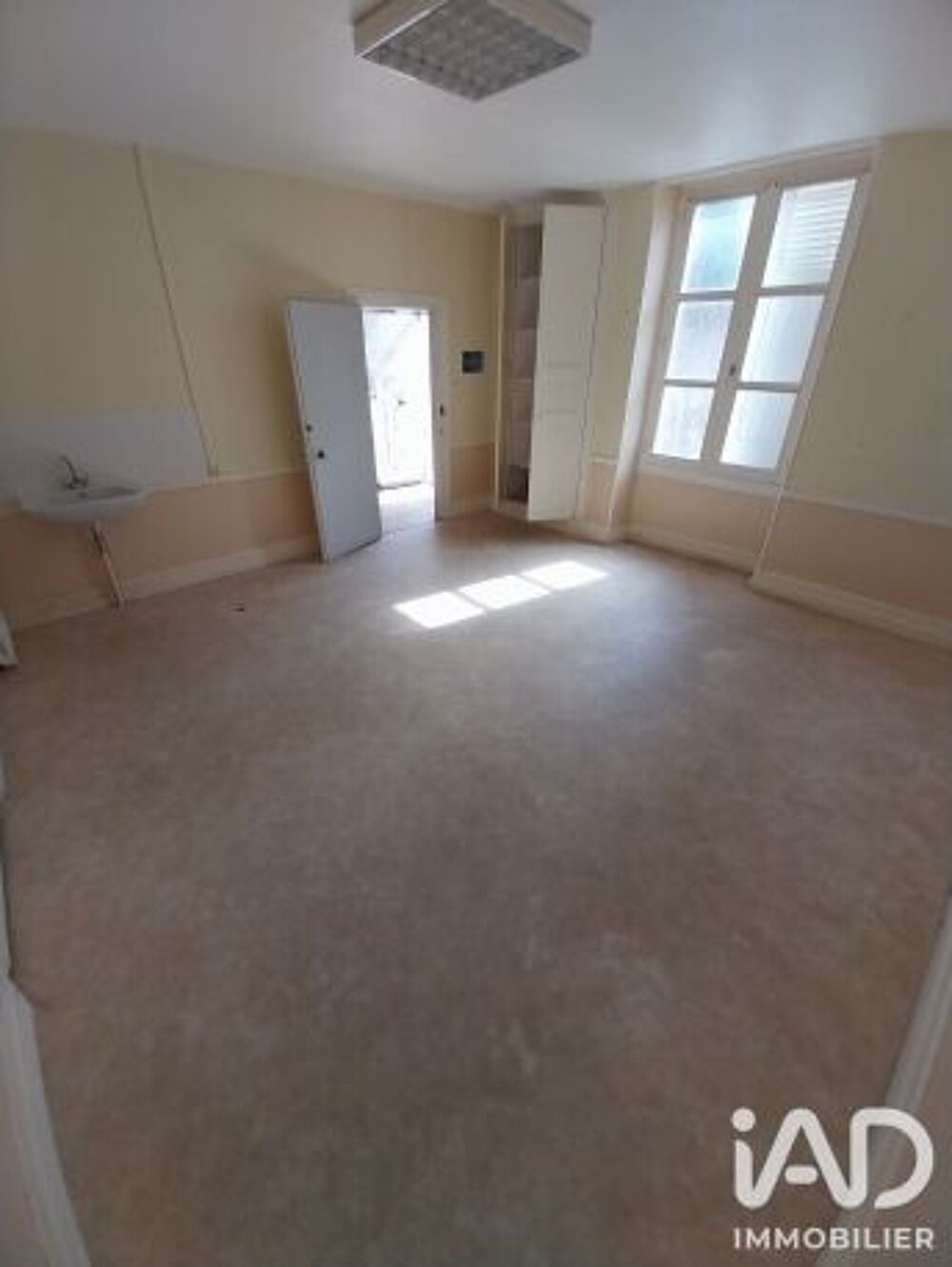 Vente Maison Vente Maison de ville 8 pièces Montmorillon
