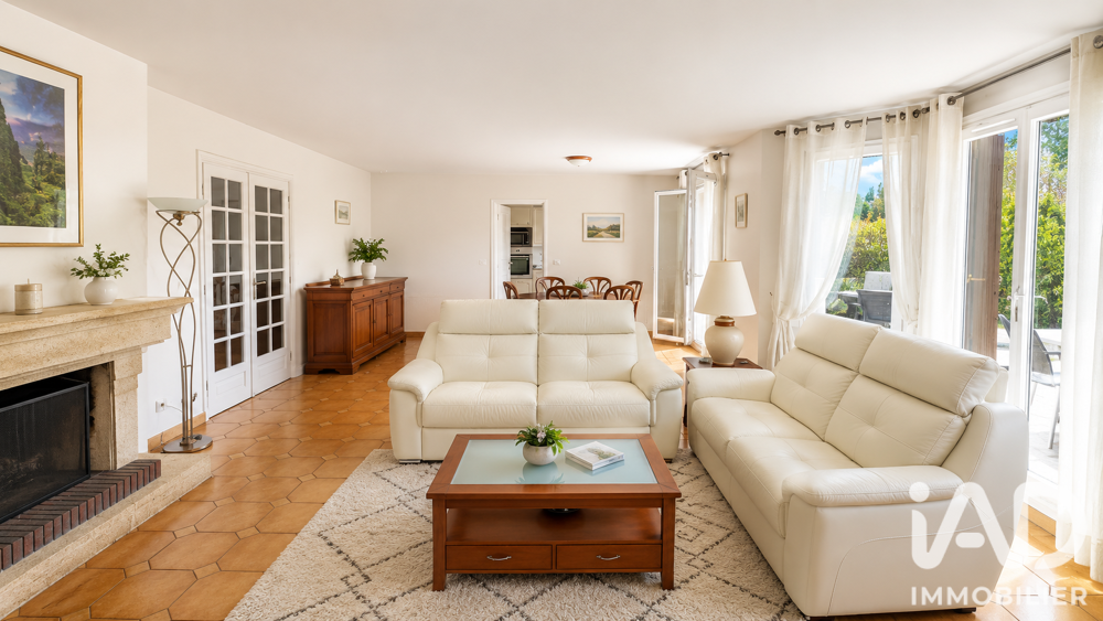 Vente Maison Vente Maison traditionnelle 8 pièces Noisy-le-roi