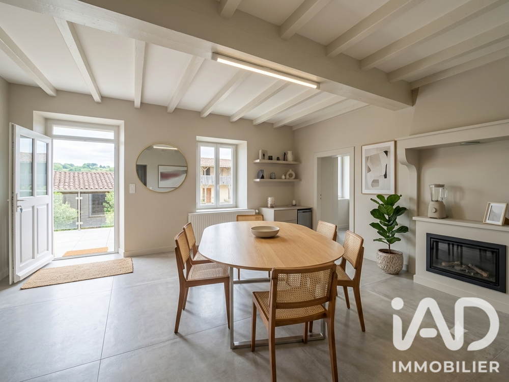 vente Maison - 7 pièce(s) - 174 m² Chambost-Longessaigne (69770)