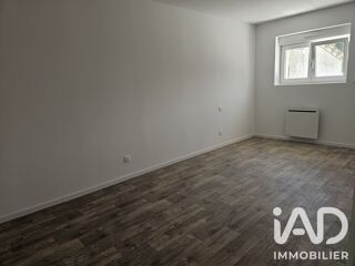  Appartement à louer 3 pièces 76 m²