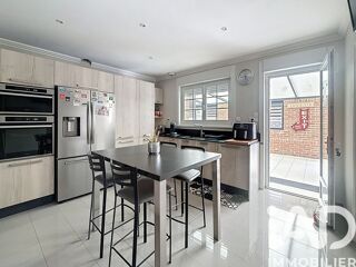  Maison à vendre 8 pièces 215 m²