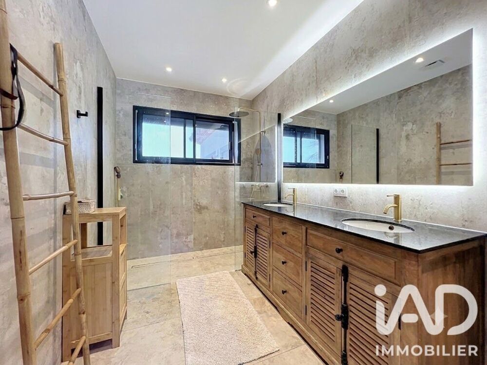à vendre  Maison Roquebrune-sur-Argens (83520)