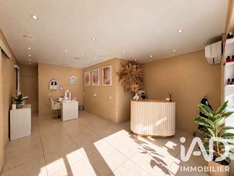 Vente Esth&eacute;tique, Coiffure 35 m&sup2; 39000 83520 Roquebrune-sur-argens