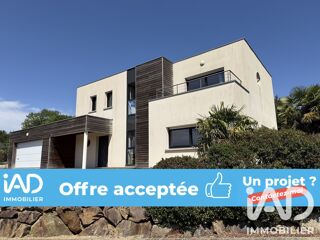  Maison à vendre 8 pièces 215 m²