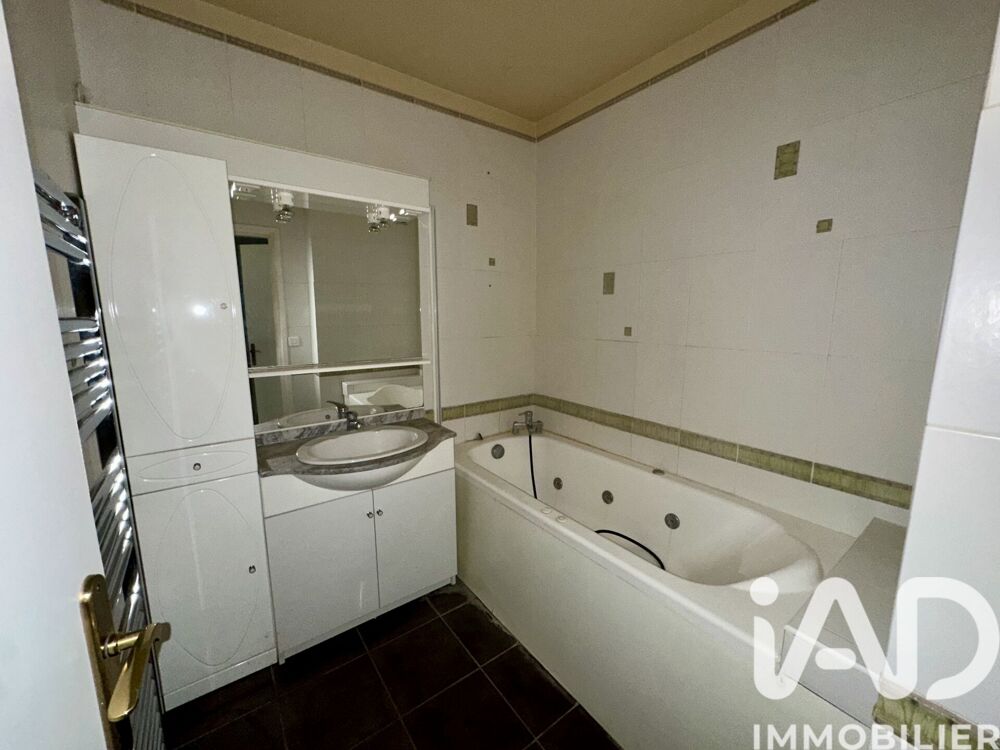 vente Appartement - 3 pièce(s) - 55 m² Saint-Pierre-lès-Elbeuf (76320)
