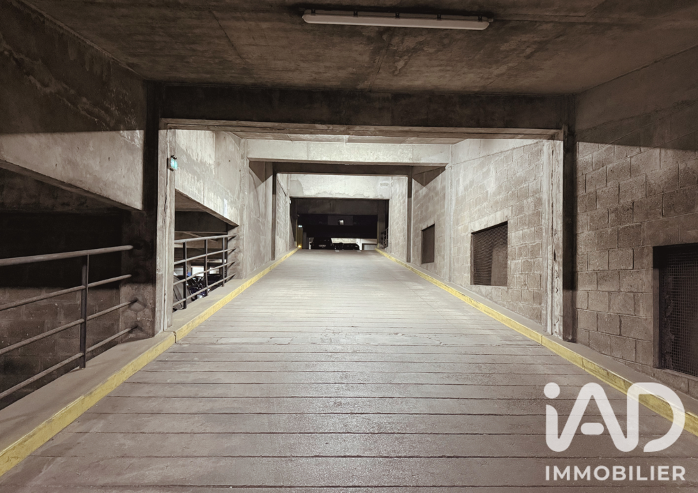 Vente Parking/Garage Vente Parking 15 m&sup2; Paris 11