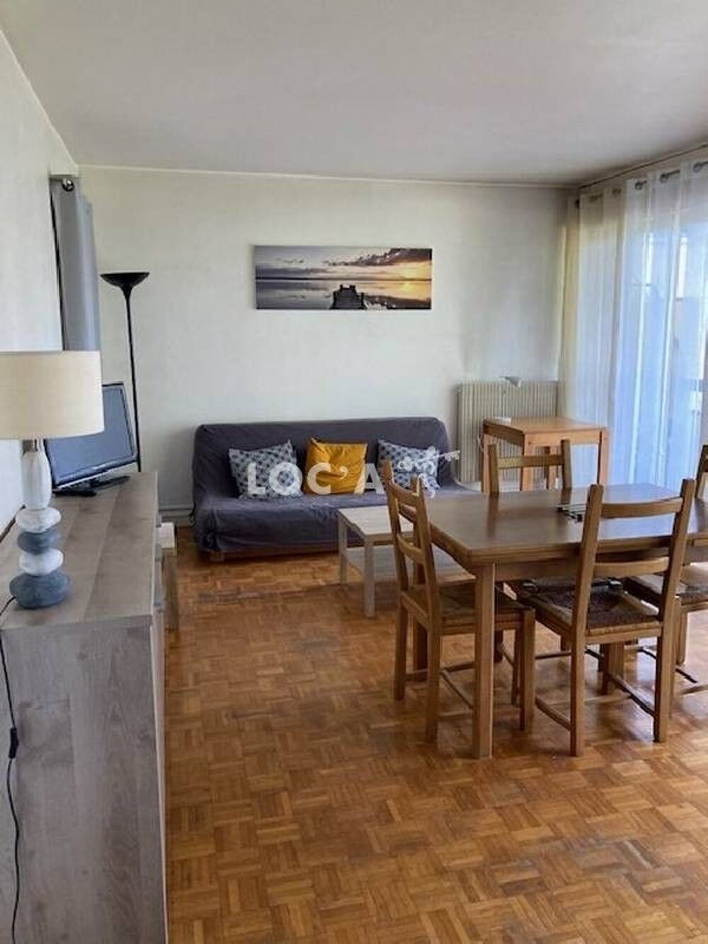 1050€ CC / Mois A VISITER!! f1bis meublé composé d'un sé....