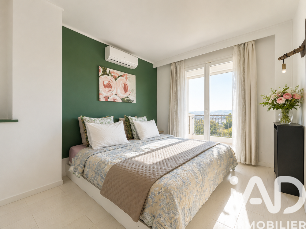 à vendre  Maison Antibes (06600)