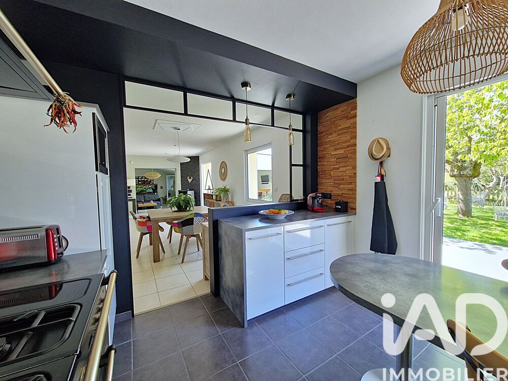 Vente Maison Vente Maison traditionnelle 8 pièces Divatte-sur-loire
