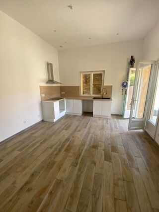  Appartement à louer 4 pièces 80 m²