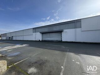   Location Boutique/Local commercial 1 070 m&sup2; Mirebeau