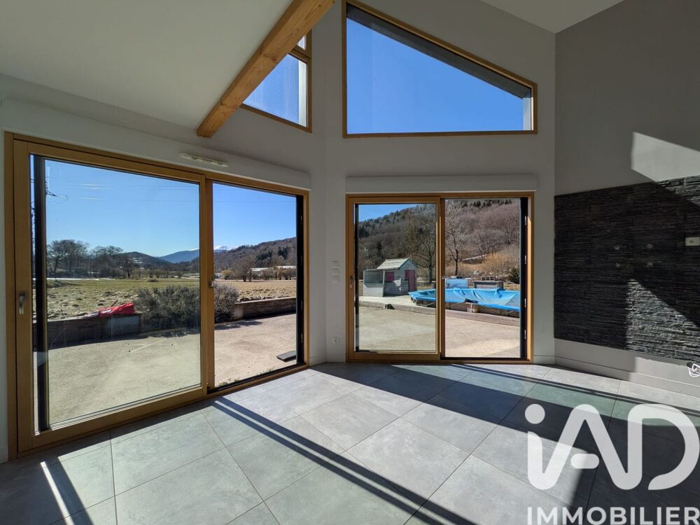Vente Maison Vente Maison d'architecte 6 pièces Cholonge