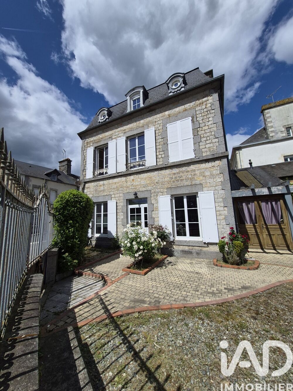 Vente Maison 9 pièces 170 m² - Vue 2