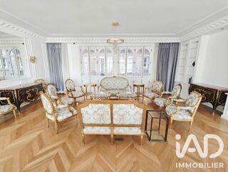  Appartement à louer 6 pièces 225 m²