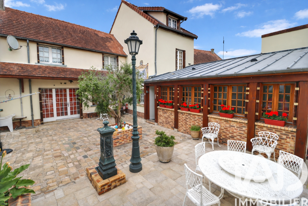 vente Maison - 12 pièce(s) - 352 m² Saint-Germain-sur-Morin (77860)