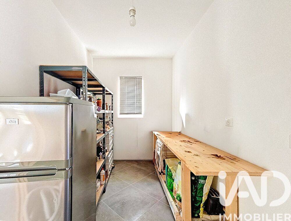à vendre  Maison Cabrières-d'Avignon (84220)
