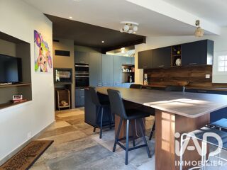 Vente Maison Vente Maison traditionnelle 7 pièces Saint-hilaire-de-beauvoir