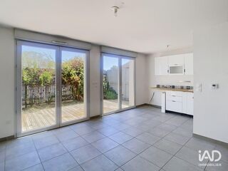  Appartement à louer 4 pièces 74 m²