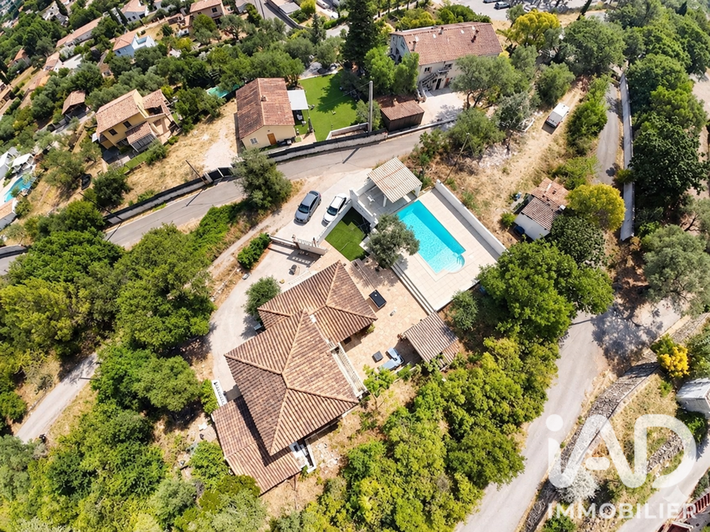 Vente Maison Vente Maison/villa 5 pièces Solliès-ville