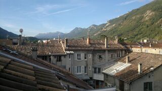  Appartement à louer 4 pièces 81 m²